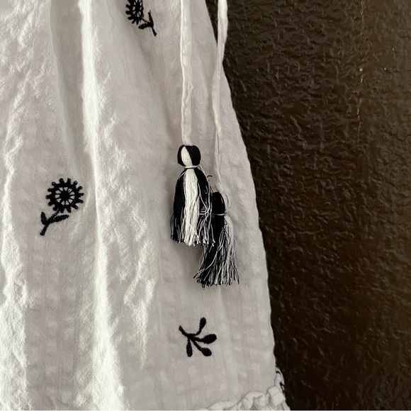 White Linen Style Lightweight Sleeveless Tank Top with Tie Tassel on Neck, Small - Picture 3 of 4